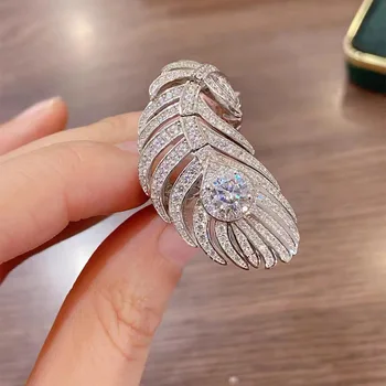 Ювелирные изделия, бриллианты, перья и кольца с бриллиантами относятся к женскому темпераменту